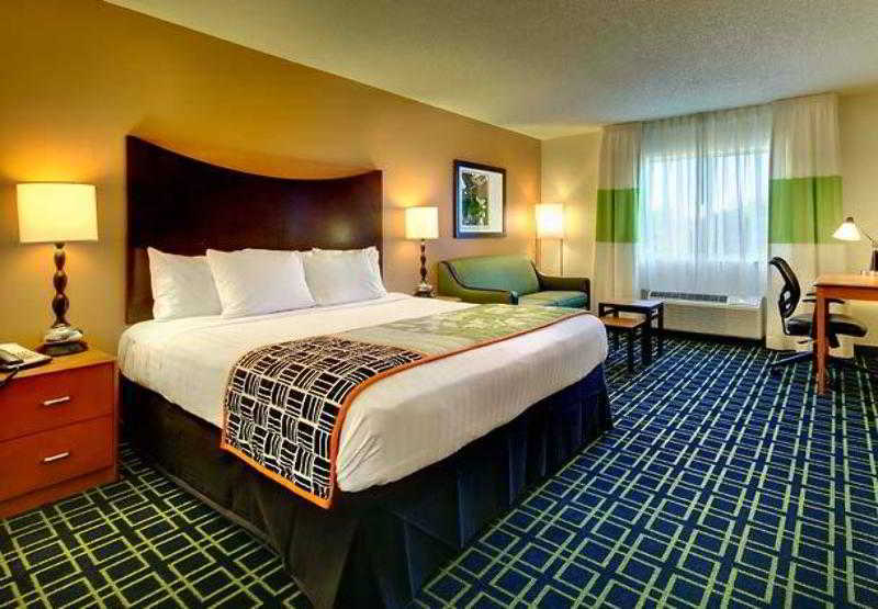 Fairfield Inn And Suites St Petersburg Clearwater Pinellas Park Quarto foto